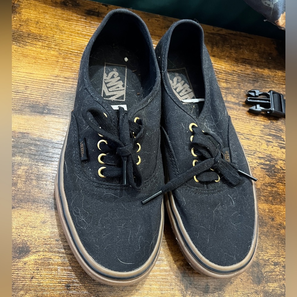 Vans women’s8.5/ mens 7 black gum sole